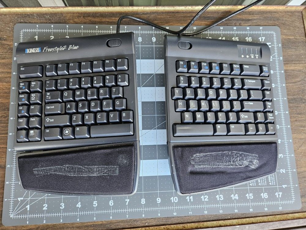 Kinesis Freestyle 2 Blue Split Ergonomic Keyboard Bluetooth 