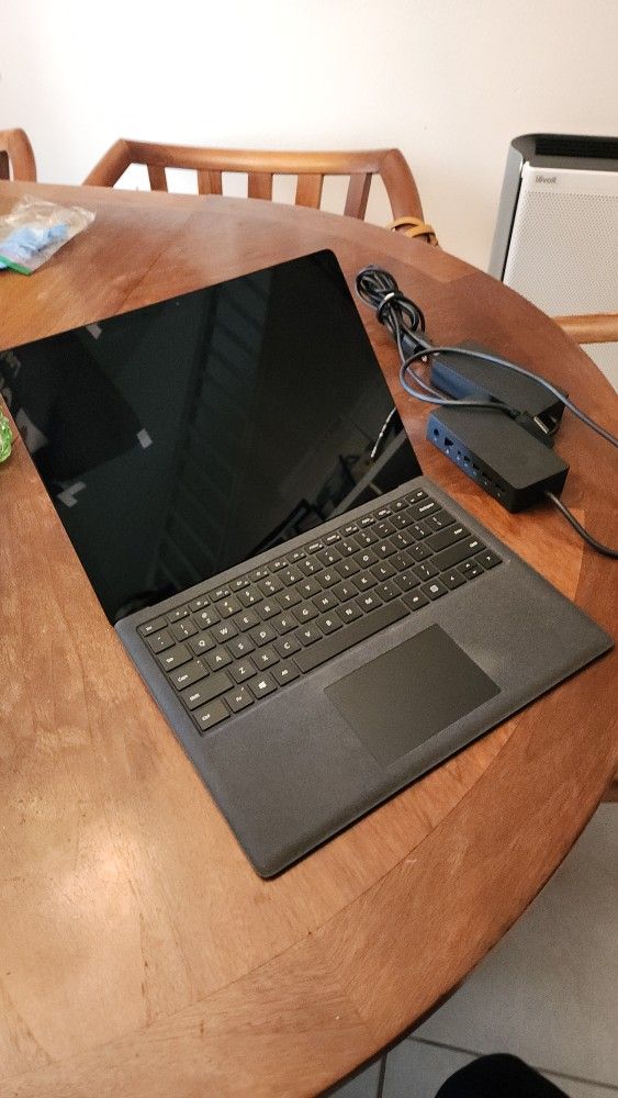 Microsoft Surface Laptop 2 Intel i7 16GB RAM 500GB SSD