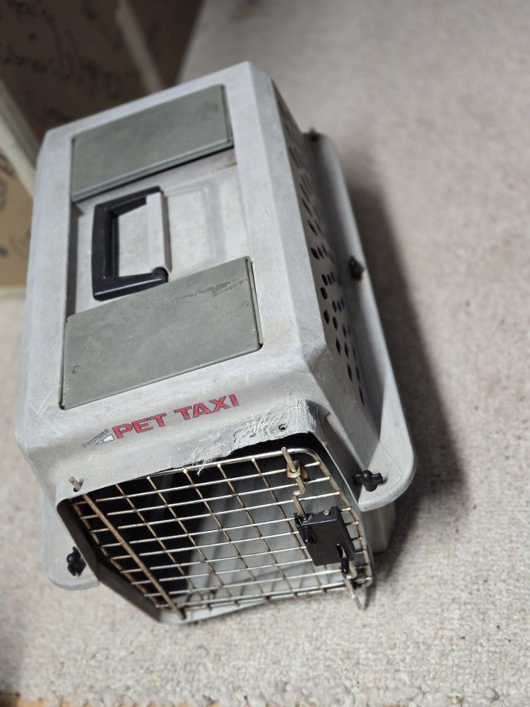 Small Pet Taxi $20 OBO!!!