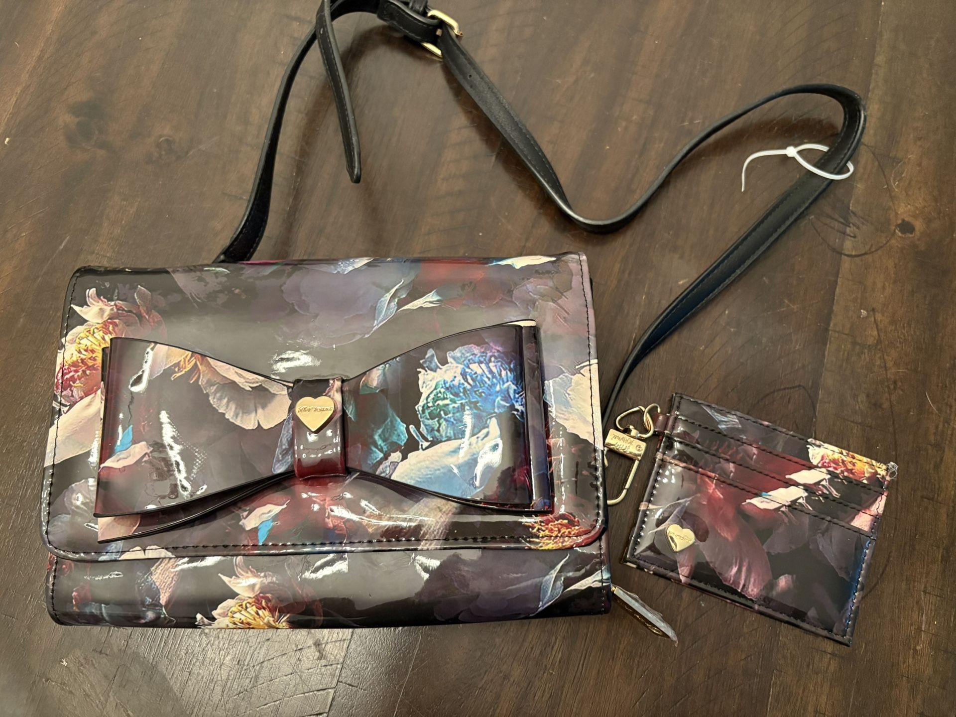 NWOT Betsey Johnson Floral Patent Leather Xodnai Crossbody Purse and key wallet