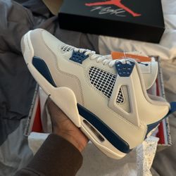 Jordan 4 Military Blue 