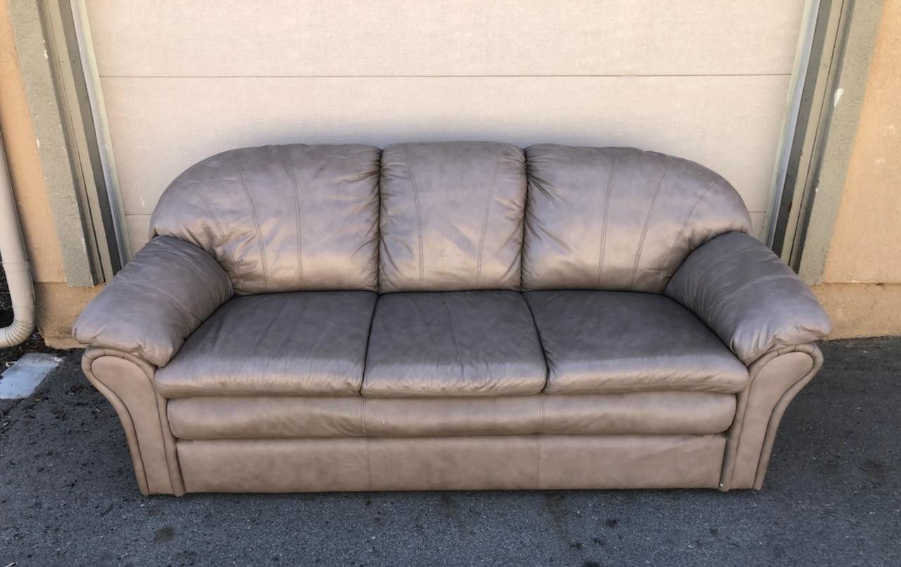 Gray Leather Couch for Sale in Moreno Valley, CA OfferUp