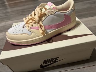 Nike Travis Scott Low OG Pink size 8.5