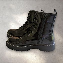 Sincerely Jules Women’s Black Harley Style Boots Size 10 with side zipper still like brand new