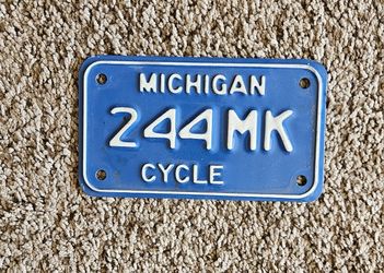 EXPIRED MICHIGAN MOTORCYCLE LICENSE PLATE 