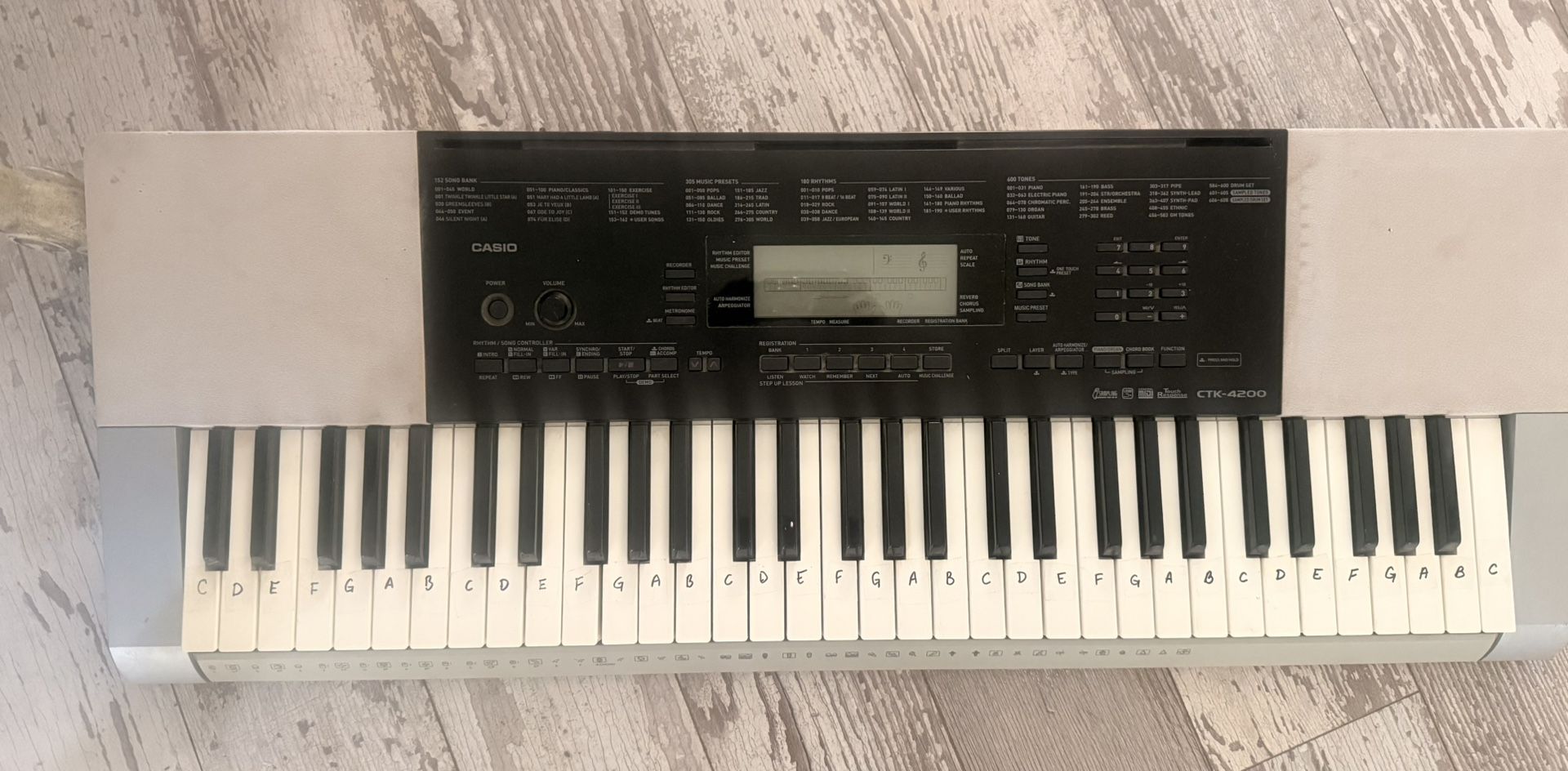 Casio CTK-4200 61-Key Portable Keyboard/piano