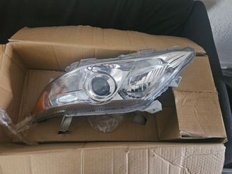 2010-2011 Toyota Camry right headlights