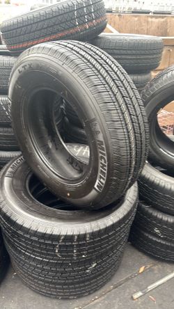 245/75R17 Michelin vendo 4 llantas con 95% de vida las 4