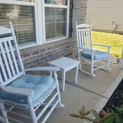 2 outdoors rocking chair and table