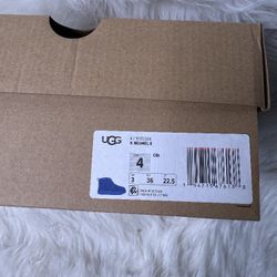 Uggs New Boots In Box $65 (Kid's)