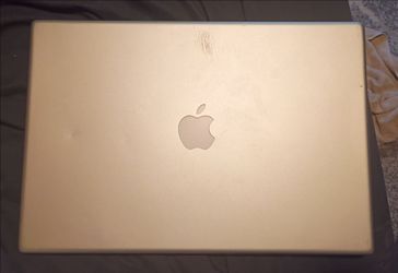 Apple MacBook Laptop