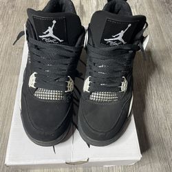Jordan 4 White Thunder Size 9