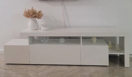 Tv table