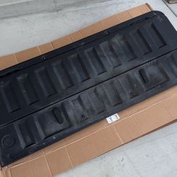 2023+ Chevrolet Colorado Tailgate Storage Compartment