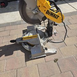 Miter Saw Dewalt