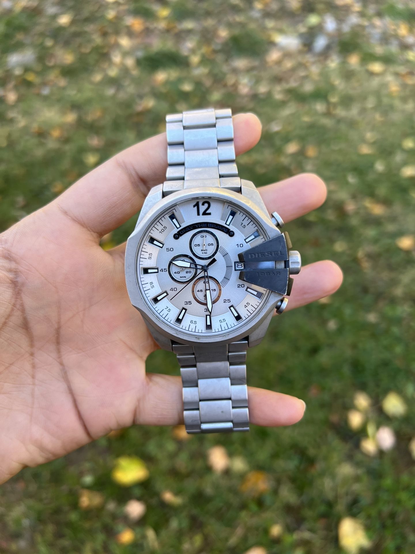 Diesel Mens Mega Chief Chronograph Silver Tone Stainless Steel Watch