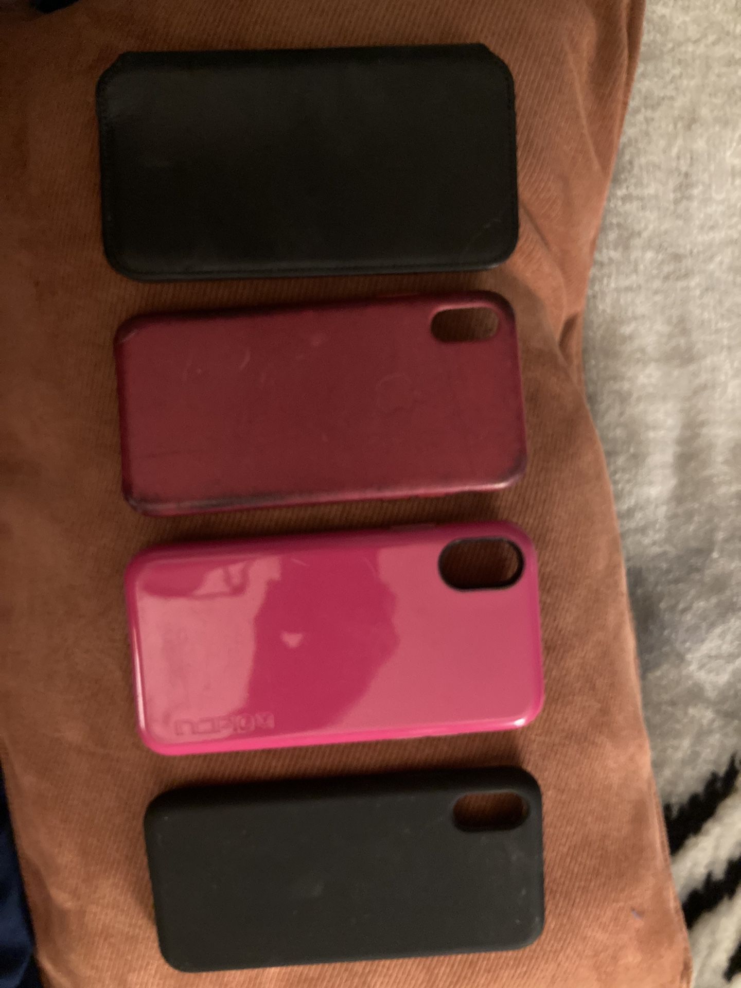 4 iPhone X Cases