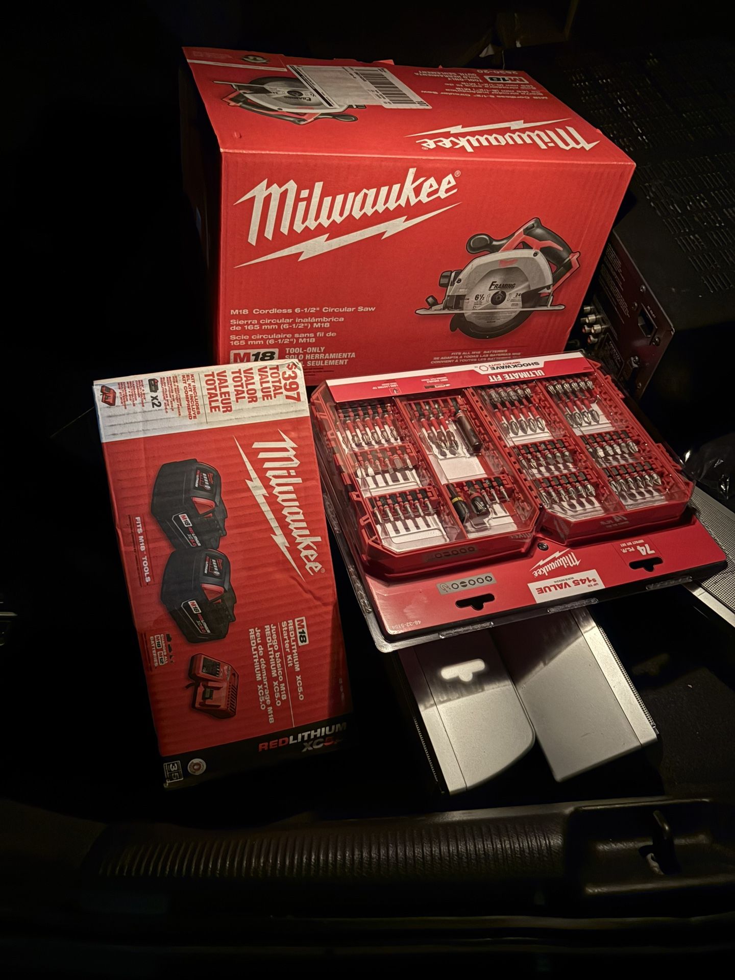 Milwaukee Tools Circular Saw, Drillbit Set,M18XC5.0 Battery