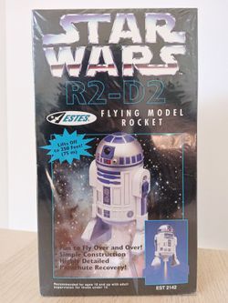 Vintage 1997 Star Wars Estes R2-D2 Model Rocket Kit - EST 2142 - NOS - BRAND NEW IN BOX