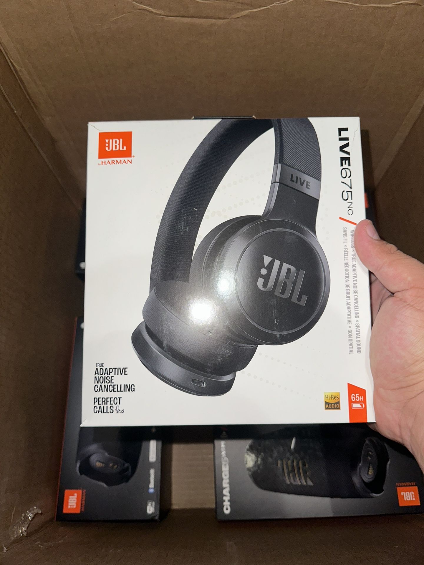 JBL LIVE 675NC OVER EAR HEADPHONES