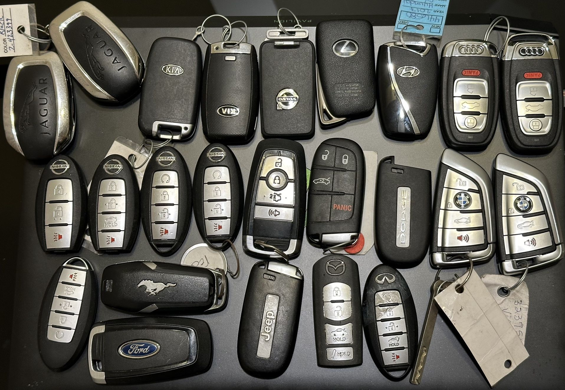 Porsche key fob Toyota key fob Nissan key fob Bmw key fob Mercedes benz key fob Range rover key fob Chevrolet key fob Dodge key fob Honda key fob