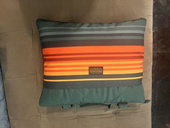 Pendleton Pillow/blanket