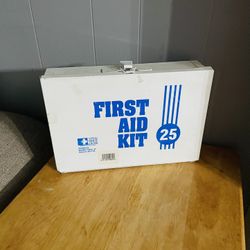 Vtg White Cross First Aid Metal Wall Hanging Kit Industrial