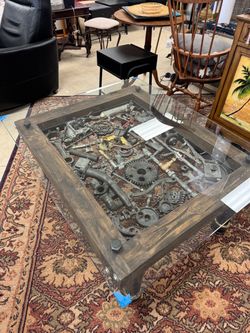 Amazing engine parts, Coffee Table