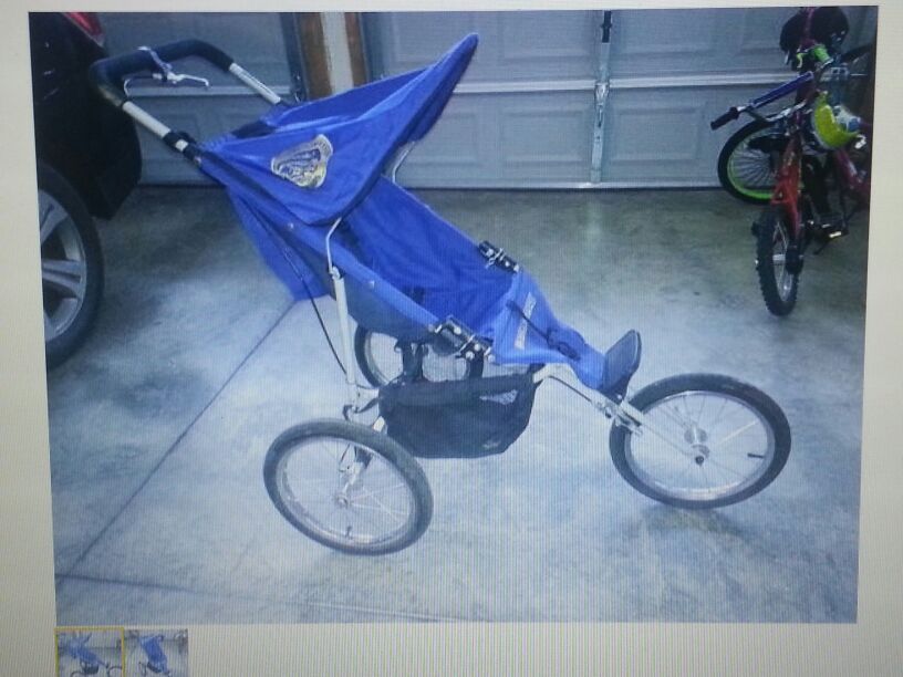 Mongoose Pro Jogging Stroller