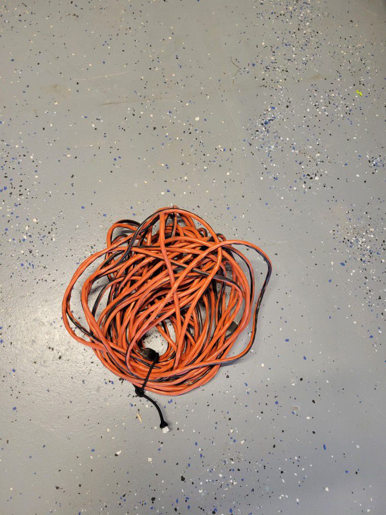 100 Foot Extension Cord. 
