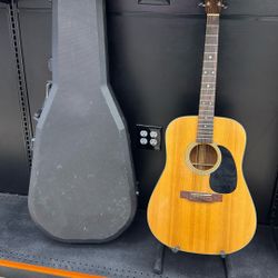 MARTIN & CO ACCOUSTIC GUITAR 