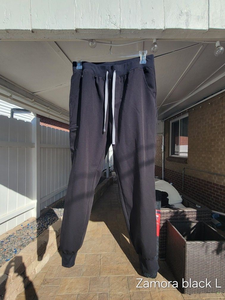 Figs black scrub pants L