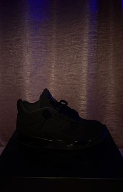 Black Cats Jordan 4