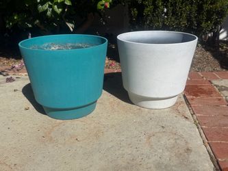 Modern Outdoor Pots