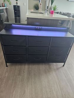 Dresser