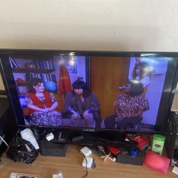 32 In Flat Screen 
