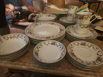 4 Serving Dishware
