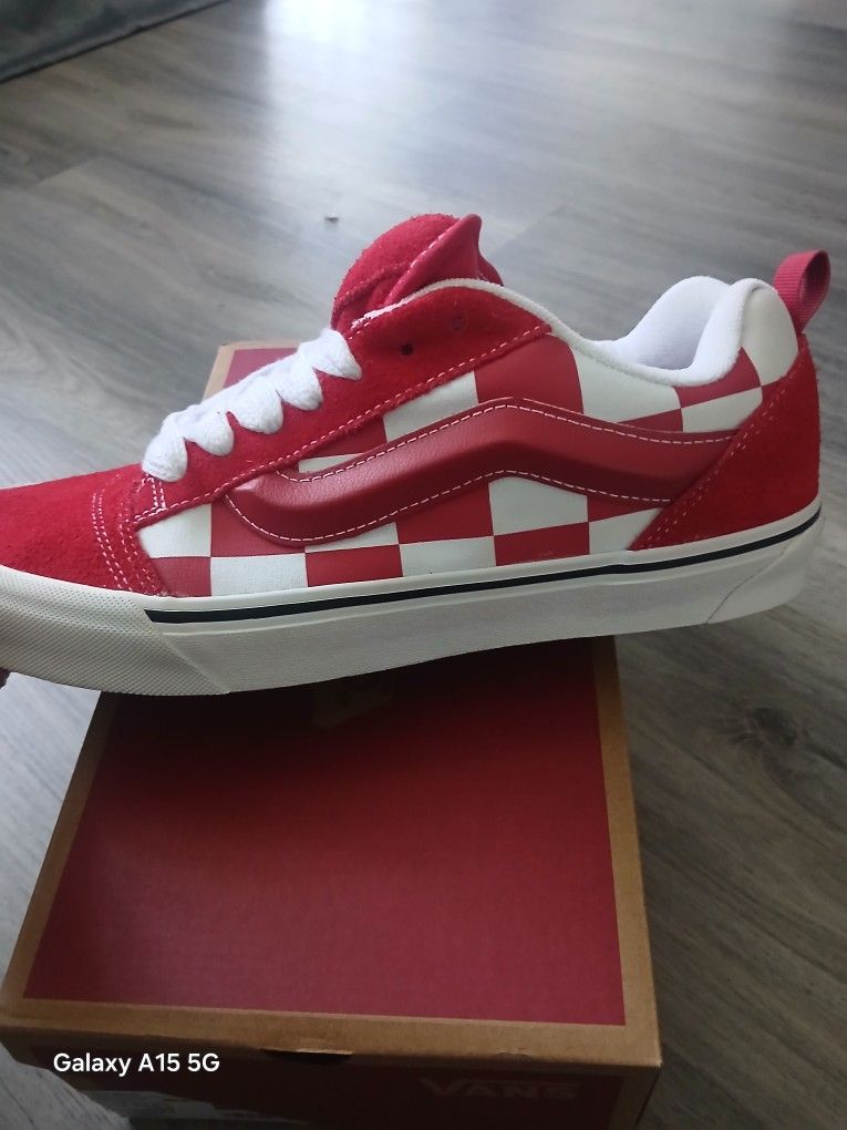 Los Dos Pares Por $80 Oh Un Par Por $45