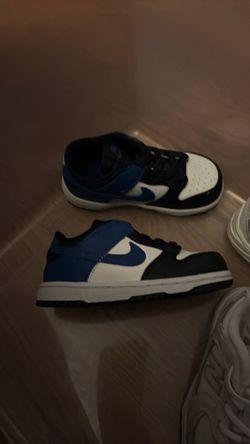 Nike toddler shoes 7c