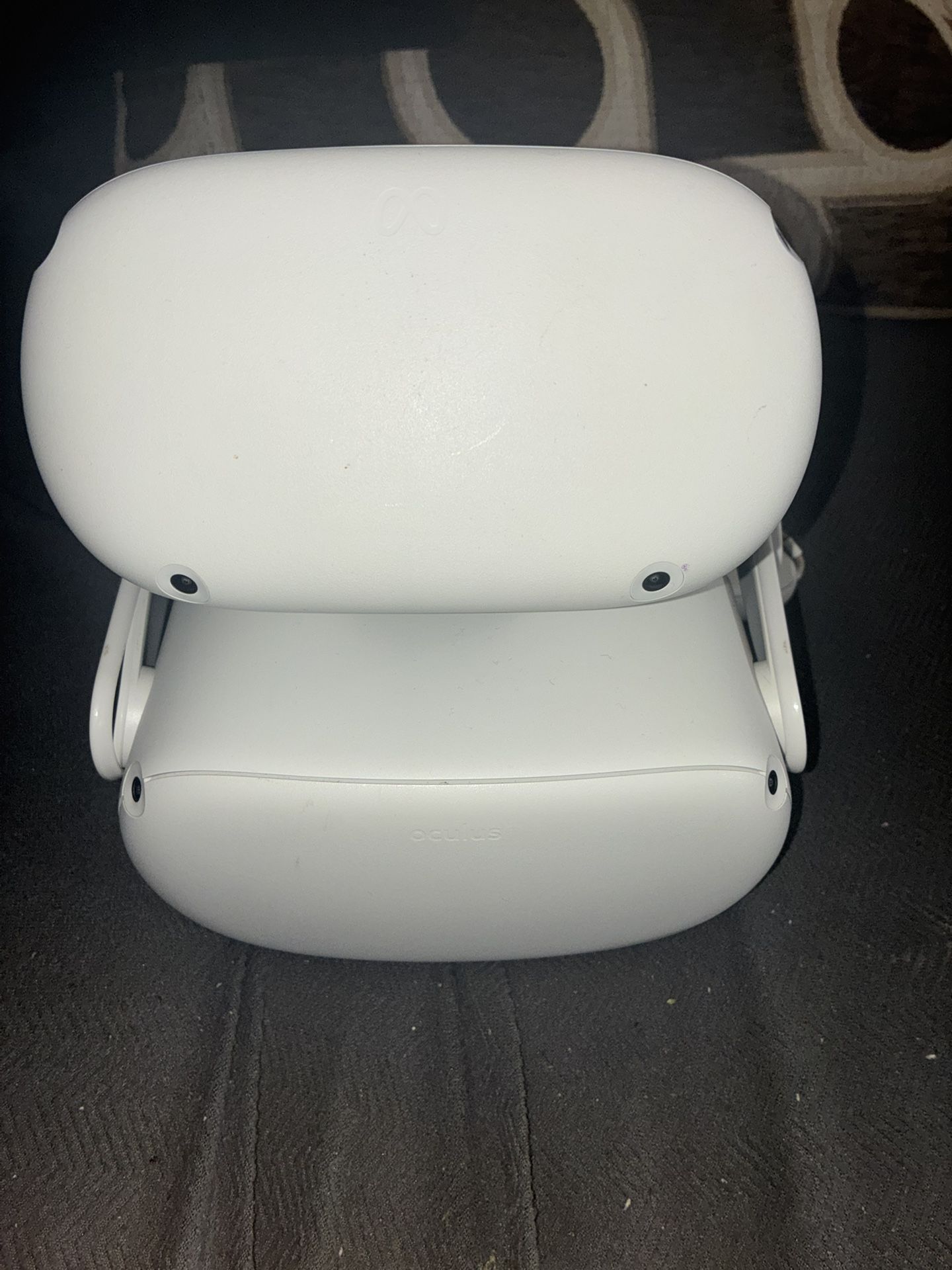 2 Oculus Quest 2 Bundles