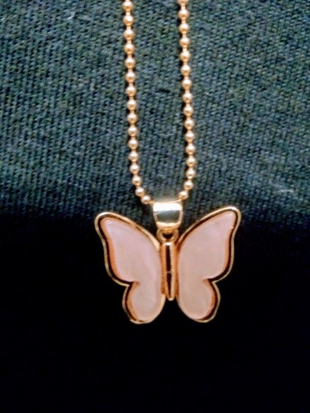🆕 Gold Plated Butterfly 🦋 Necklace.🎁🎁🎁