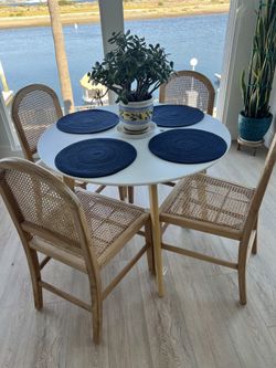 Boho round dinning table
