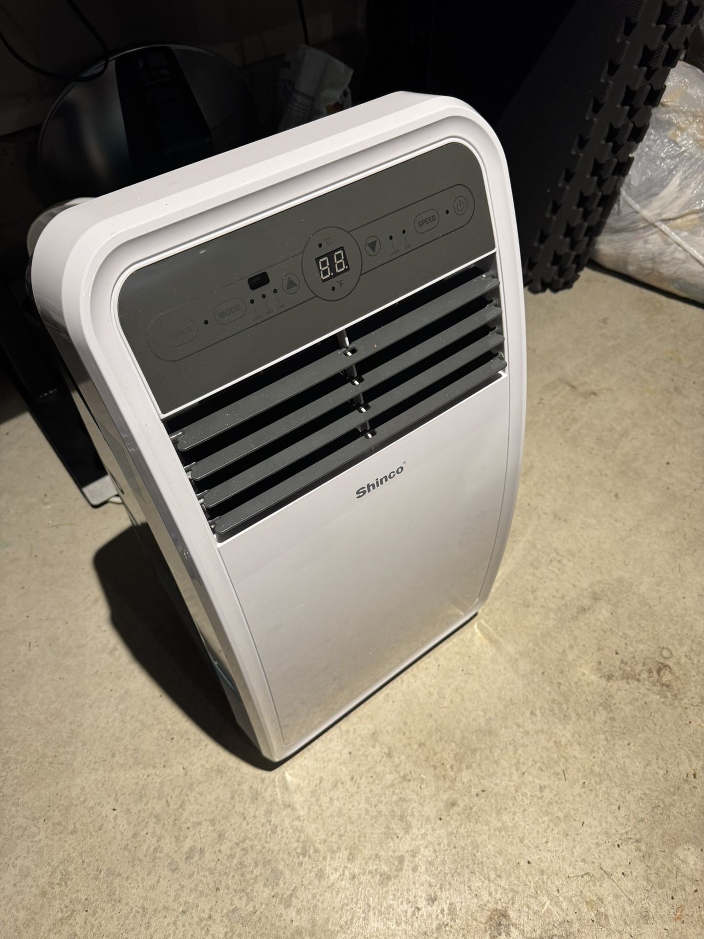 Portable Air conditioner 8000 BTU