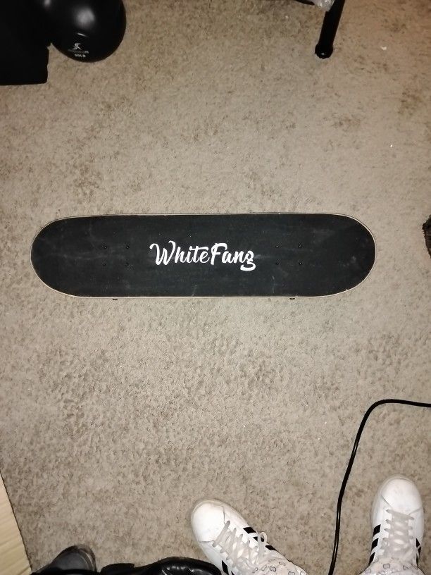 White Fang Skateboard 31"x 8"