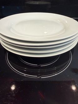 Set of White Dinner Plates - Rangehouse by Kennex (Microwave & Dishwasher Safe)
