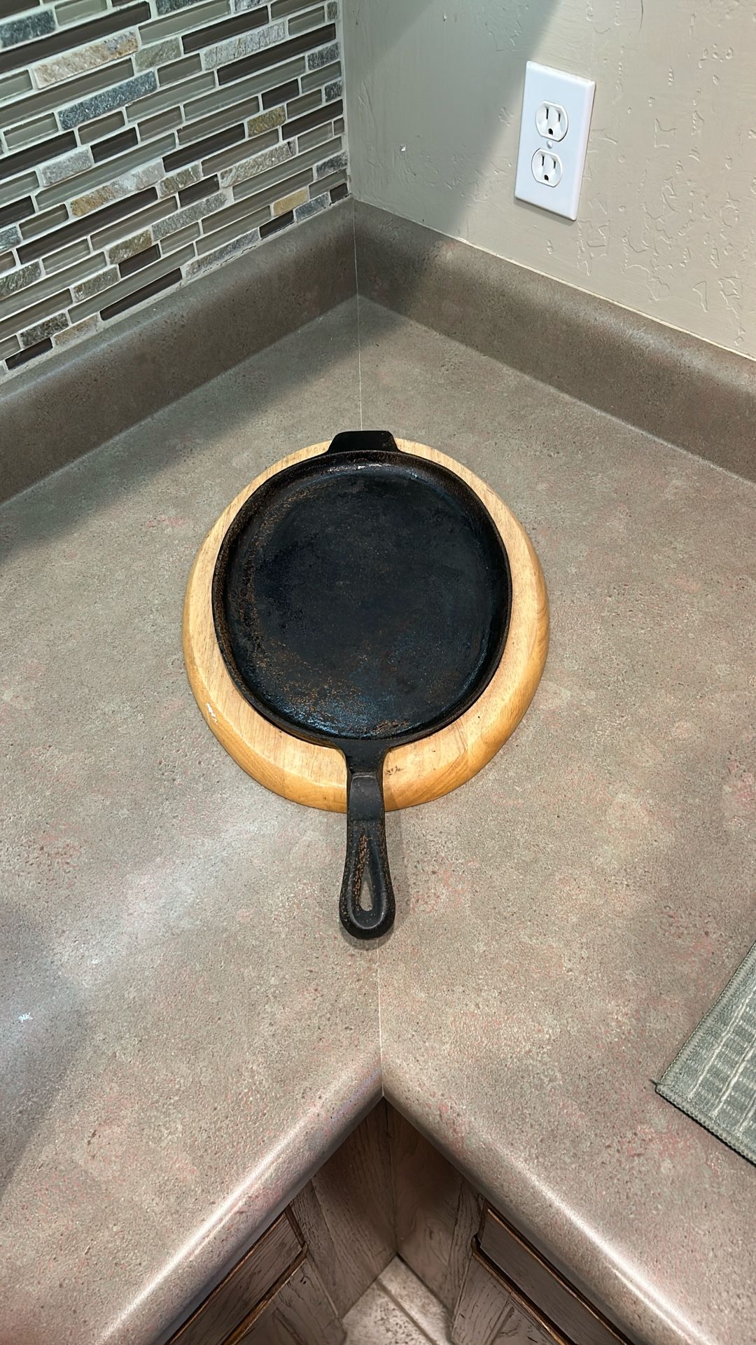 Oval Cast iron Skillet