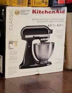 NEW KITCHEN AID MIXER - Black PRICE FIRM