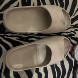 Yezzy slides