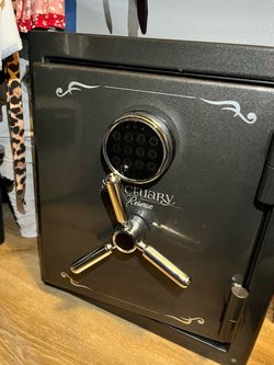 Sanctuary digital safe like new 2.0 cubic