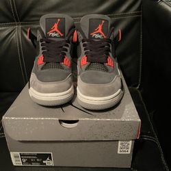 Air Jordan 4